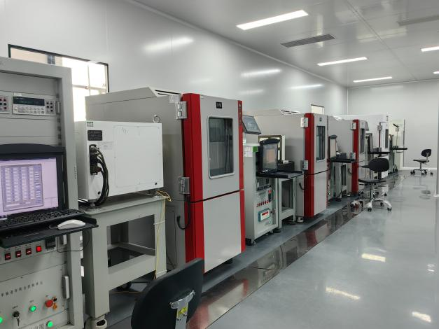 দ্রুত স্টার্ট আপ ফাইবার অপটিক গিরোস্কোপ 3s স্টার্ট টাইম এবং RS-422 ডিজিটাল আউটপুট সঠিক ফলাফলের জন্য 4